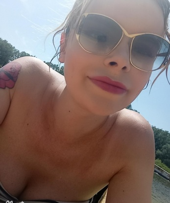 Анкета проститутки Оля - город Црау, 20 лет, №11080